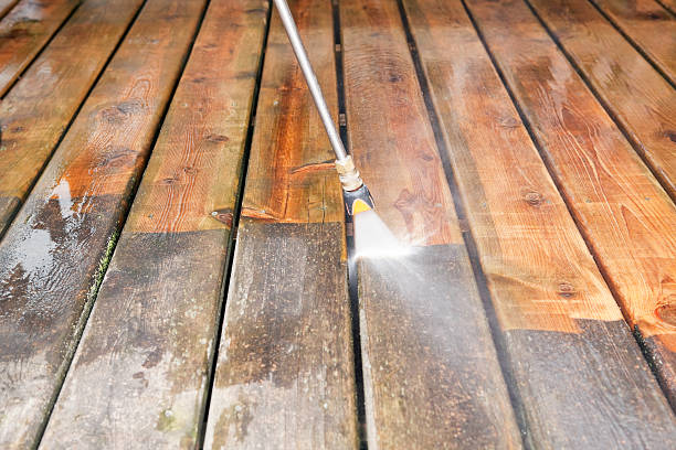 Best Deck Pressure Washing  in Eddyville, IA